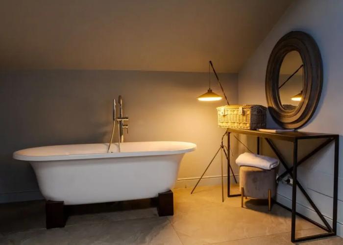Bello Lake Como Suites