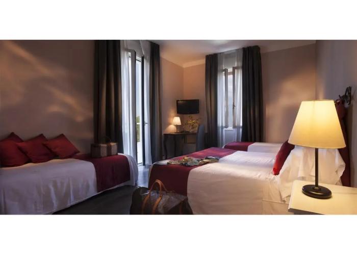 Hotel Benaco