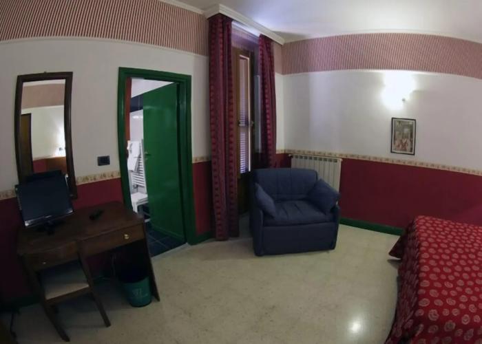 Hotel Iris Crillon