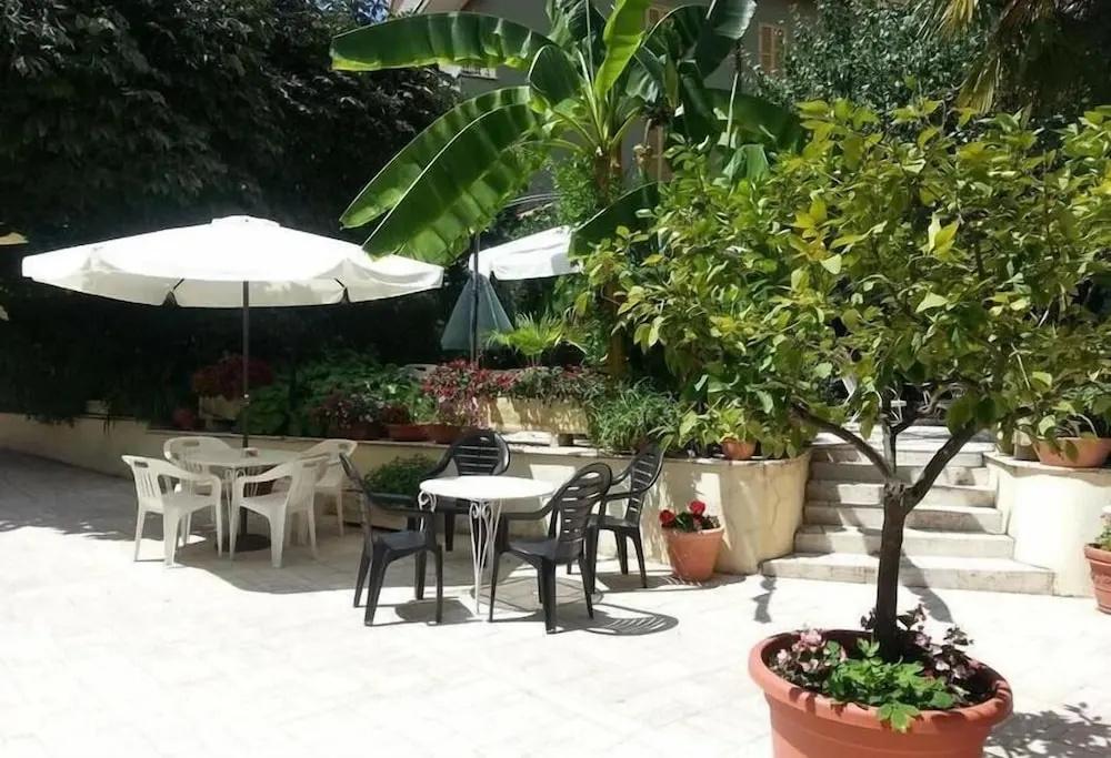 фото ALBERGO RISTORANTE BELSITO FIUGGI Nhost