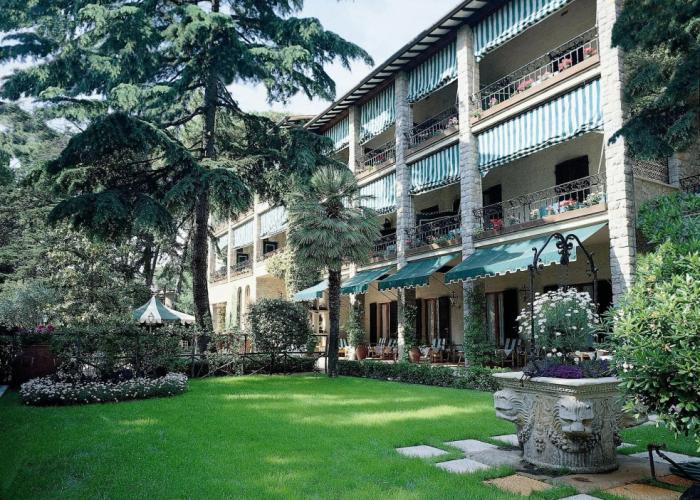 Augustus Hotel & Resort