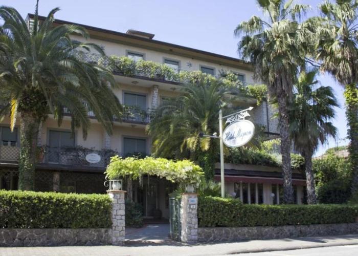 Hotel Mignon