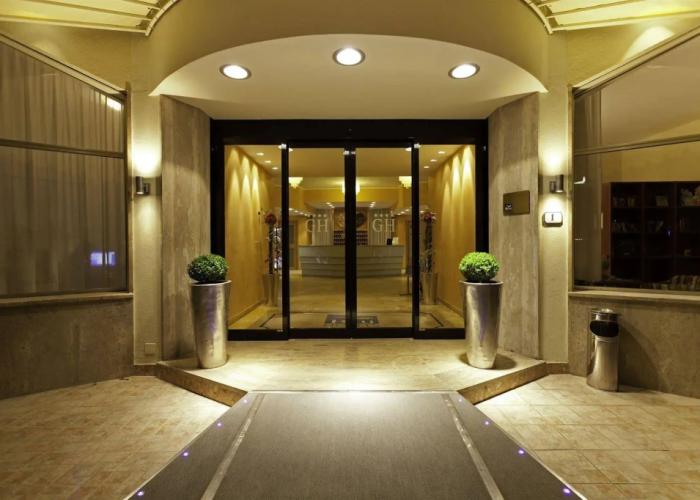 Grand Hotel