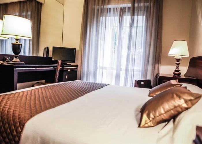 St. Mauritius Hotel