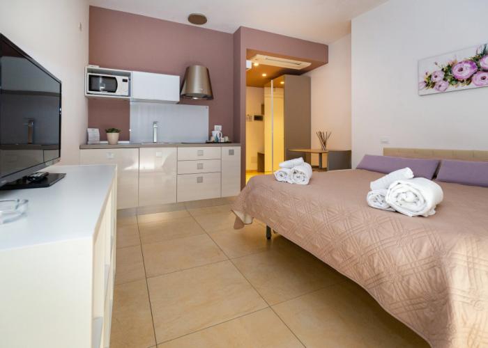 Zeus Residence Hotel