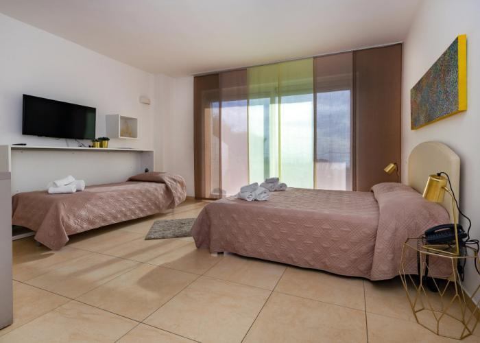 Zeus Residence Hotel