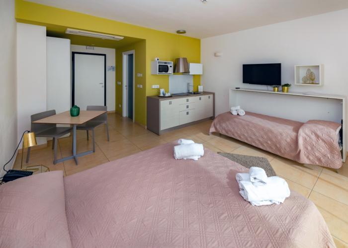 Zeus Residence Hotel