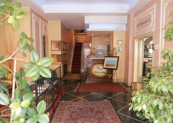 Lia Art Hotel