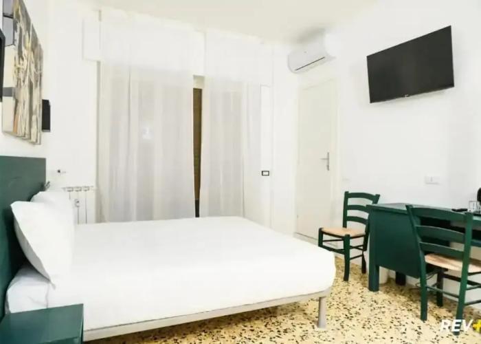 Lia Art Hotel