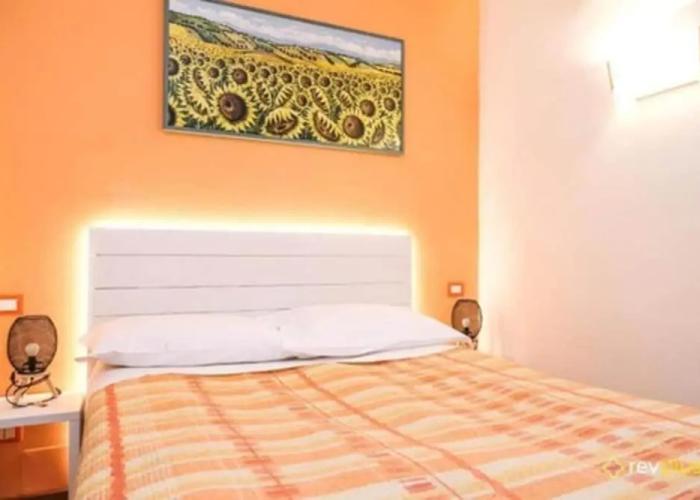 Lia Rooms
