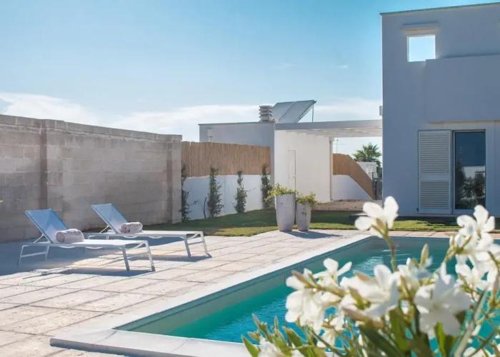 TD Villa Patrizia Pool Alfresco Kitchen