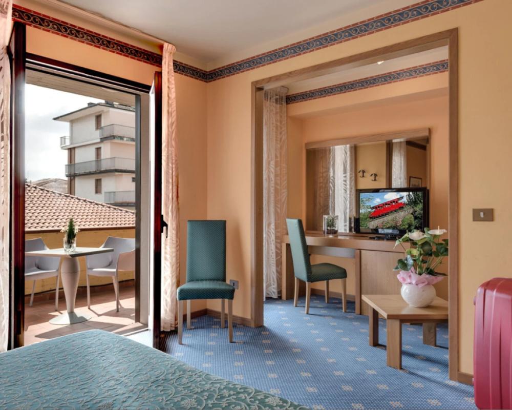 фото Boston Hotel