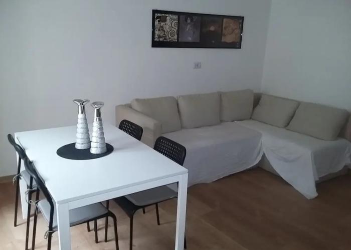 Very Central Apartment, a few Steps From the Duomo and the Theatre, With Balcony