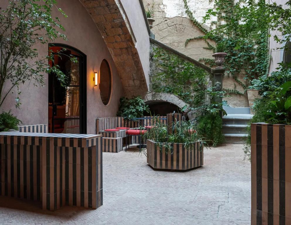 фото Palazzo Petrvs
