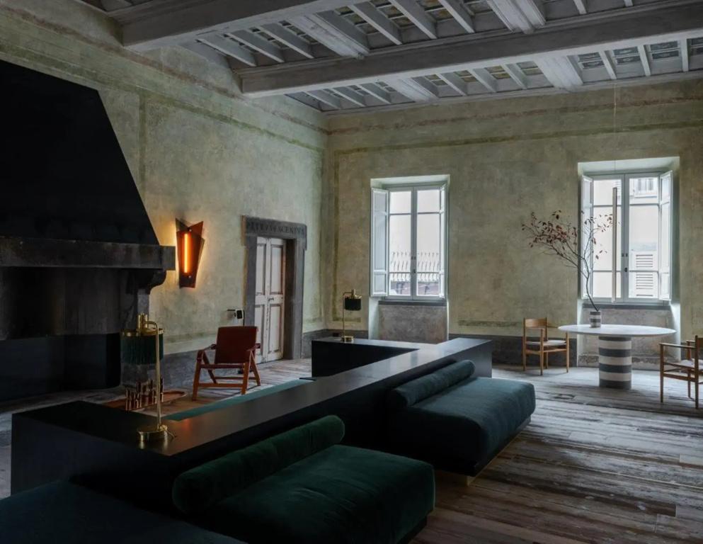 фото Palazzo Petrvs