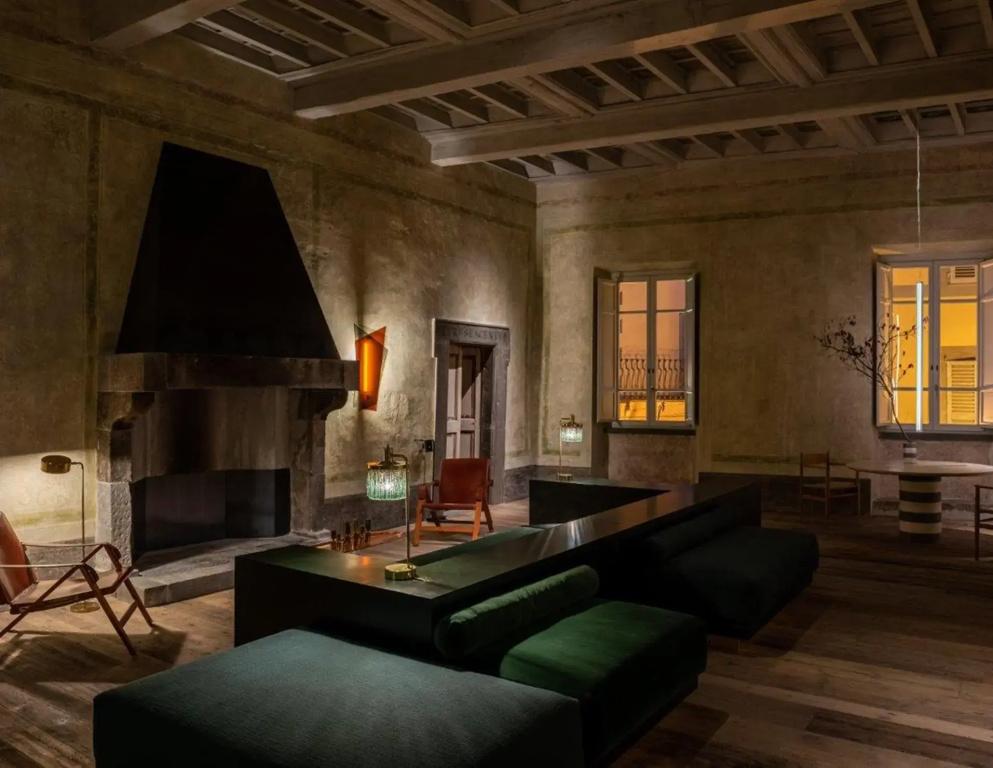 фото Palazzo Petrvs