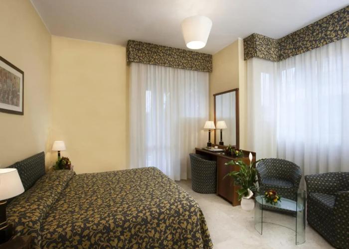 Hotel Savoy