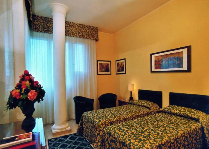 Hotel Savoy