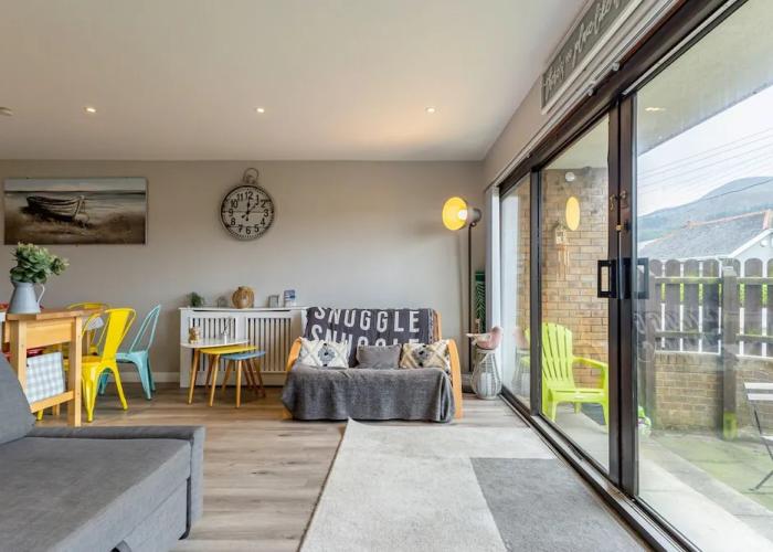 Central Apartment 3B