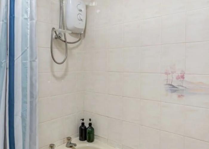 Central Apartment 3B