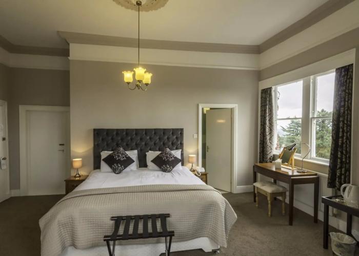 The Mount Pleasant Hotel