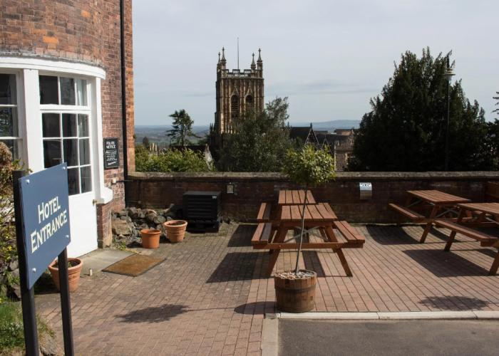 The Mount Pleasant Hotel