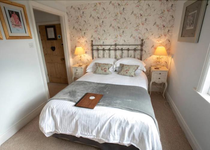 Treherne House & The Malvern Retreat