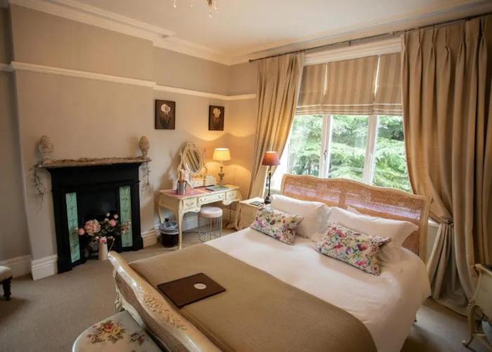 Treherne House & The Malvern Retreat
