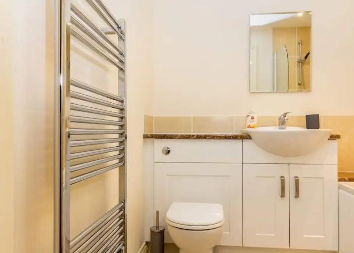 Host Stay Hillbrook House Apartment