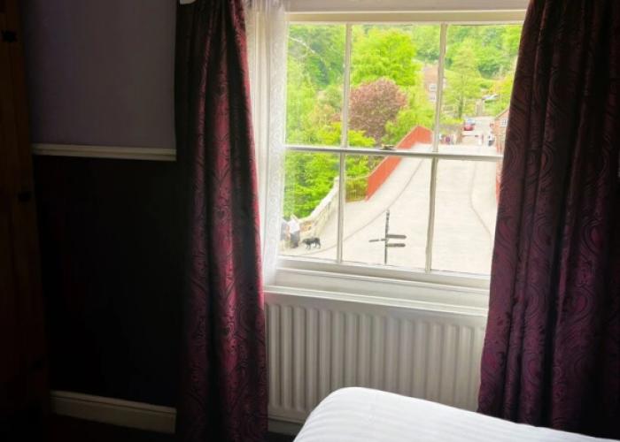 Tontine Hotel & Bar