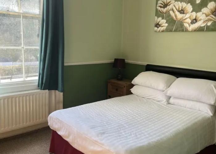 Tontine Hotel & Bar