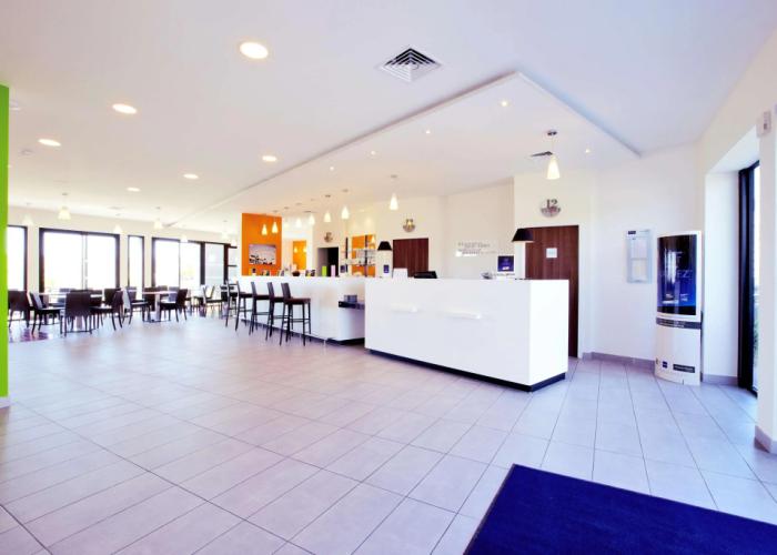 Holiday Inn Express Marseille Airport by IHG