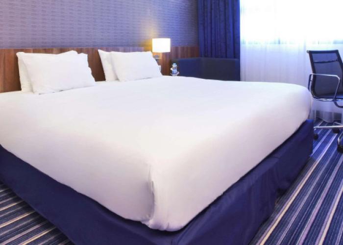 Holiday Inn Express Marseille Airport by IHG