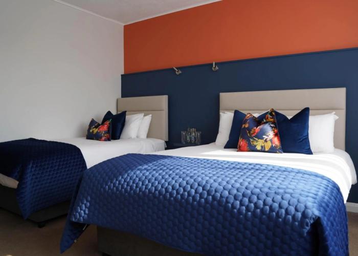 Alcock & Brown Hotel