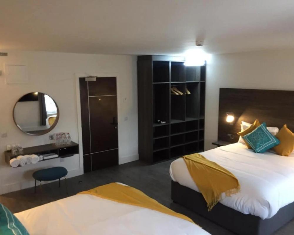 фото Base Accommodation Dingle