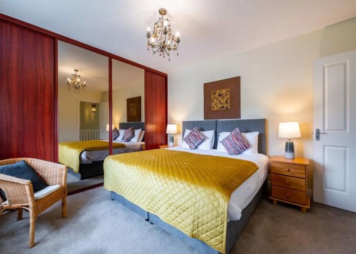 Foley's Guesthouse & Self Catering Holiday Homes