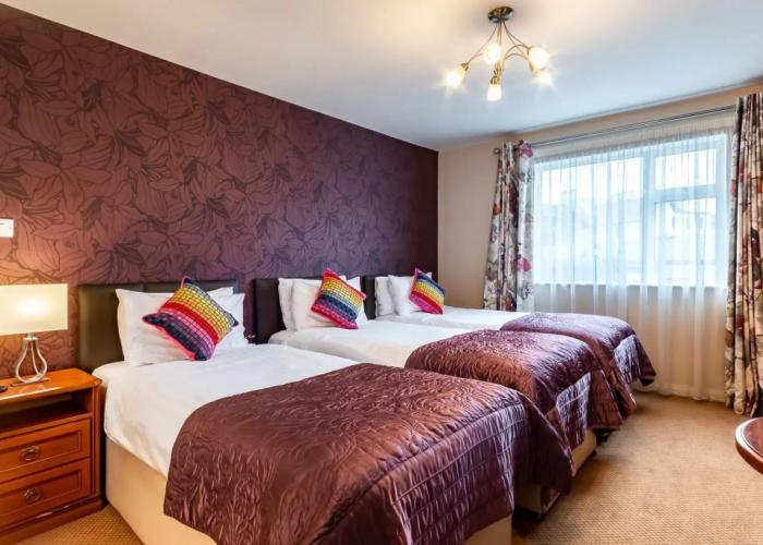Foley's Guesthouse & Self Catering Holiday Homes