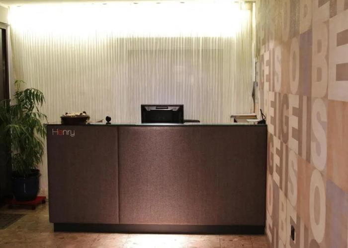 Hotel Henry