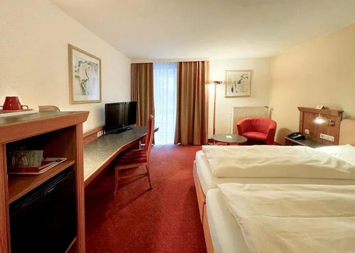 DORMERO Hotel Weingarten