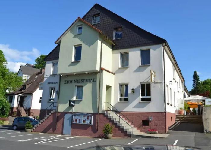 Restaurant & Landhotel Zum Niestetal