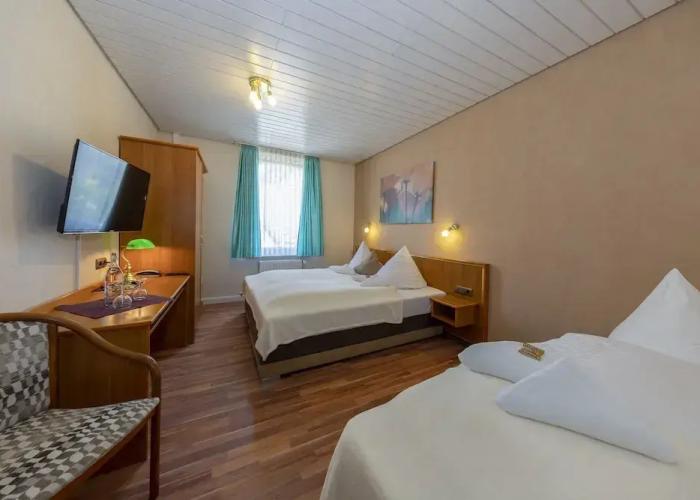 Restaurant & Landhotel Zum Niestetal