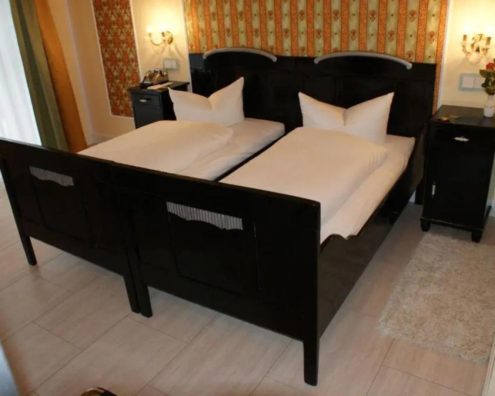 фото B&B HOTEL Gera