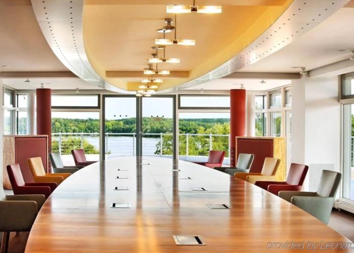 Kongresshotel Potsdam am Templiner See
