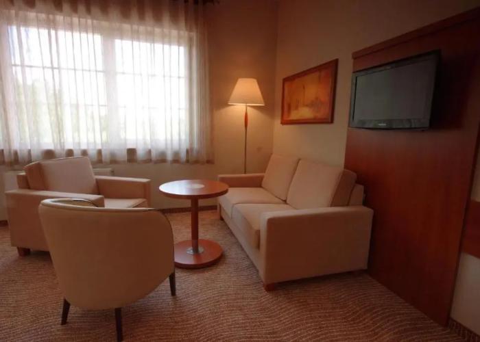 Hotel Sahara