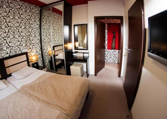 Hotton Hotel