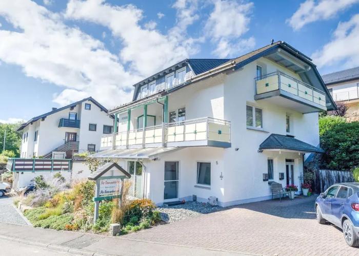 Modern Apartment in Schwalefeld With Garden