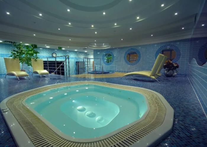 Qubus Legnica Hotel