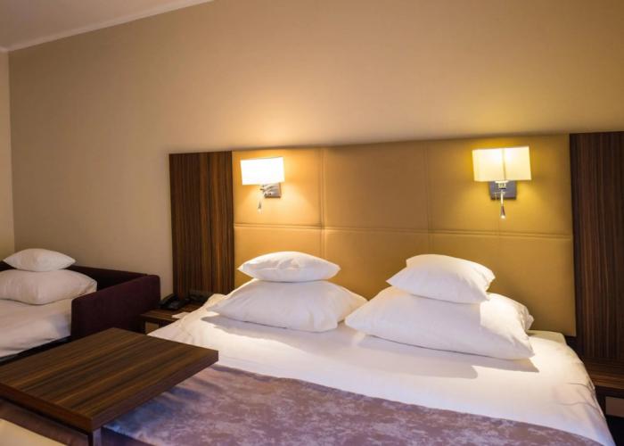 DeSilva Premium Opole
