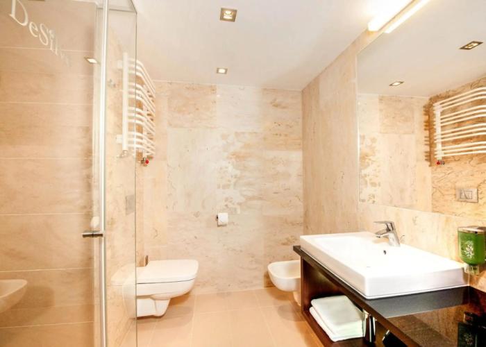 DeSilva Premium Opole