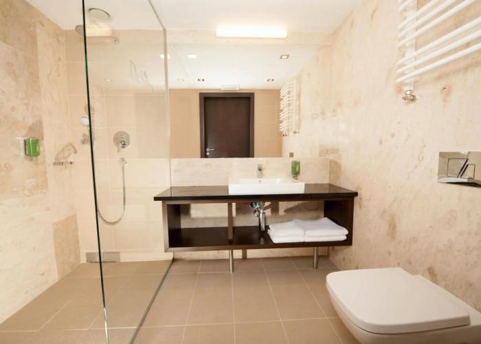 DeSilva Premium Opole